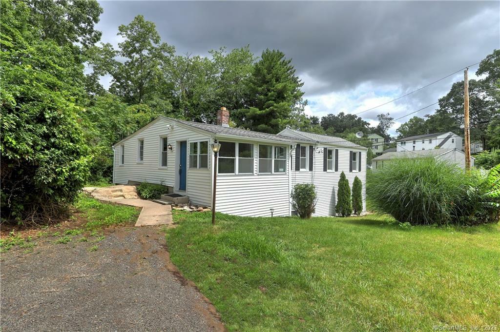 Property Photo:  127 Short Beach Road  CT 06512 