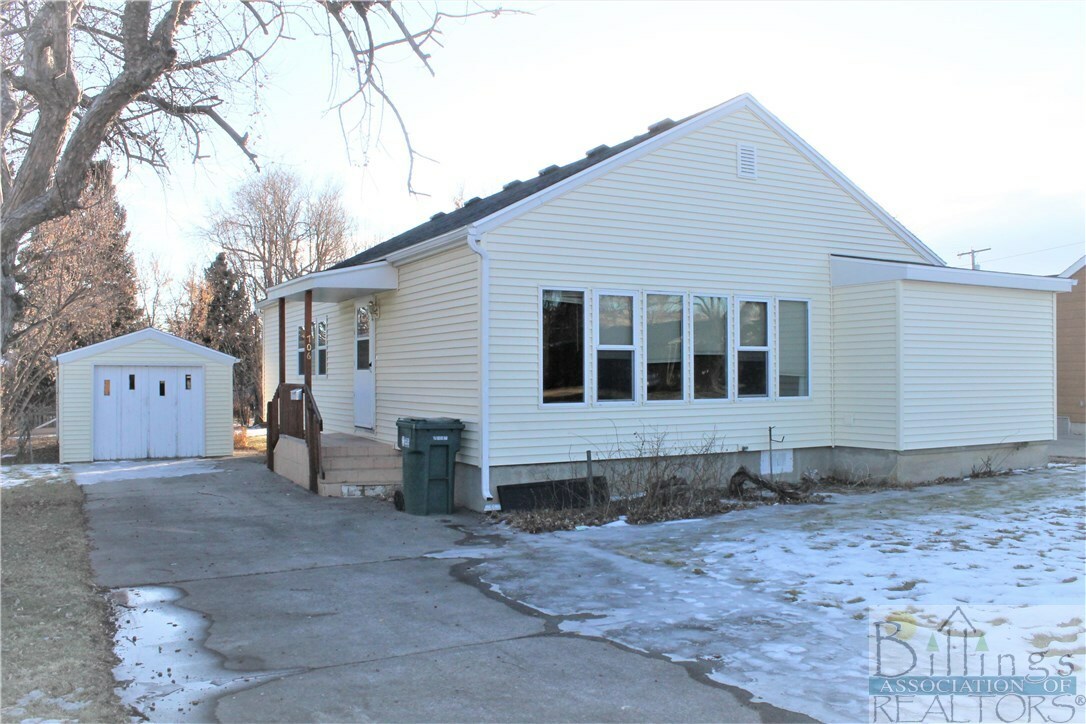 Property Photo:  706 Avenue F  MT 59102 