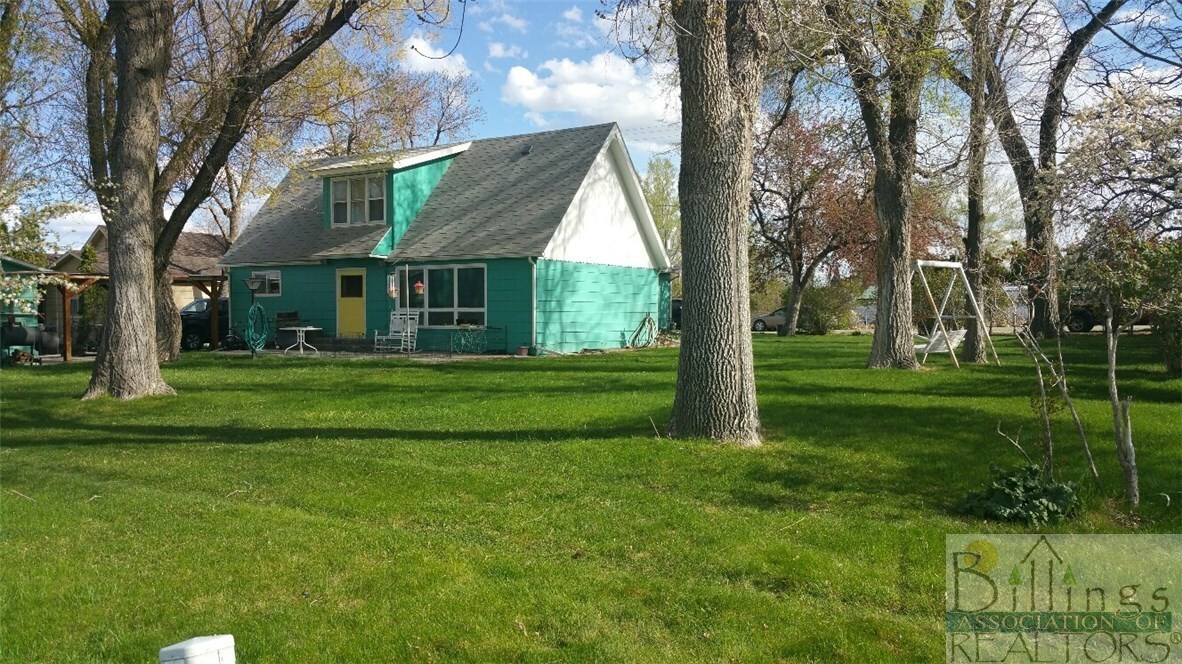 Property Photo: 311 W Park Avenue MT 59014