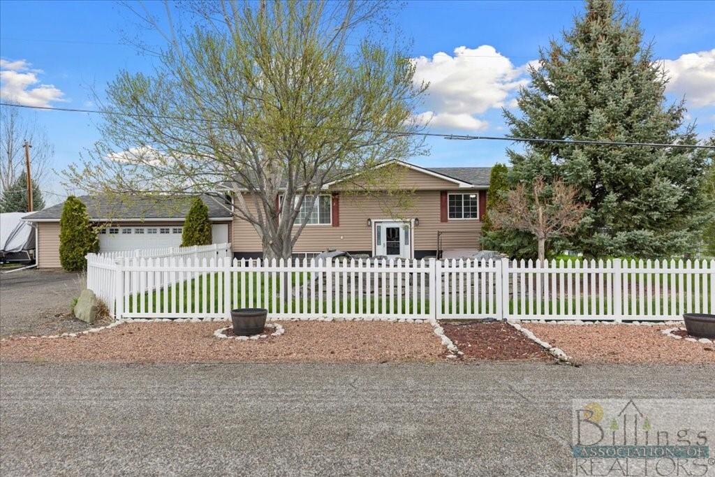 Property Photo:  1805 E Maryland Lane  MT 59044 