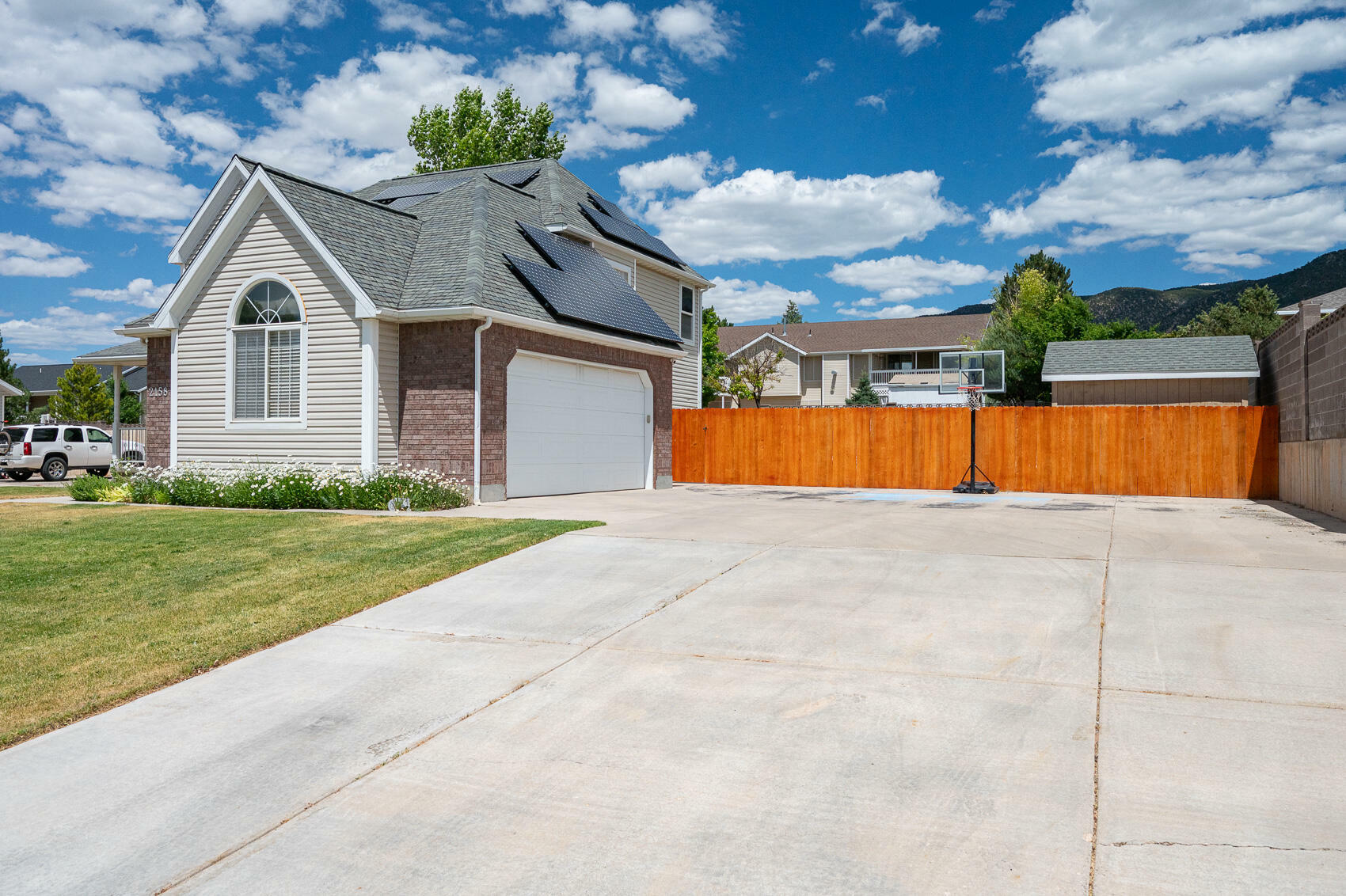 Property Photo:  2158 N Hawthorne  UT 84721 