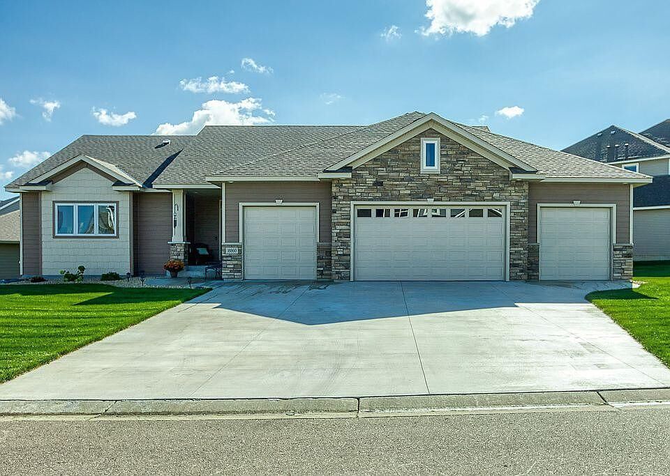 Property Photo:  18860 Iden Way  MN 55044 