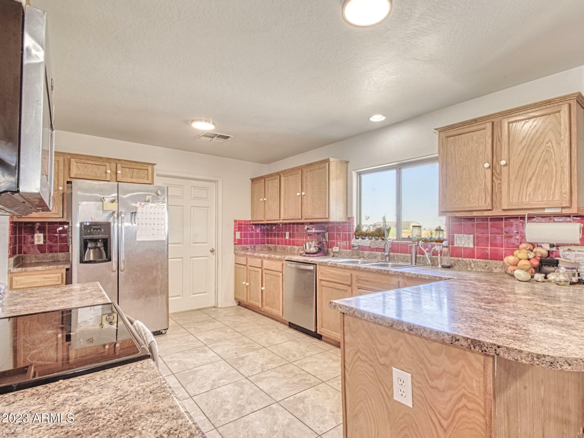 Property Photo: 38007 W Elwood Street AZ 85354