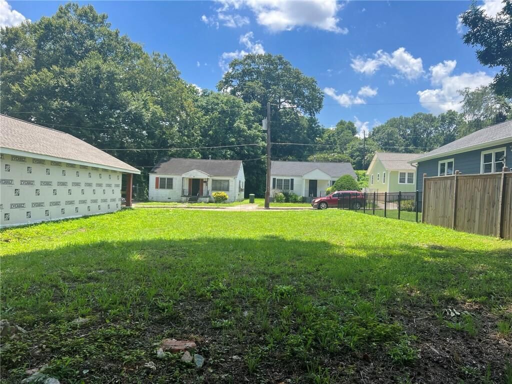 Property Photo:  937 Division Street NW  GA 30314 