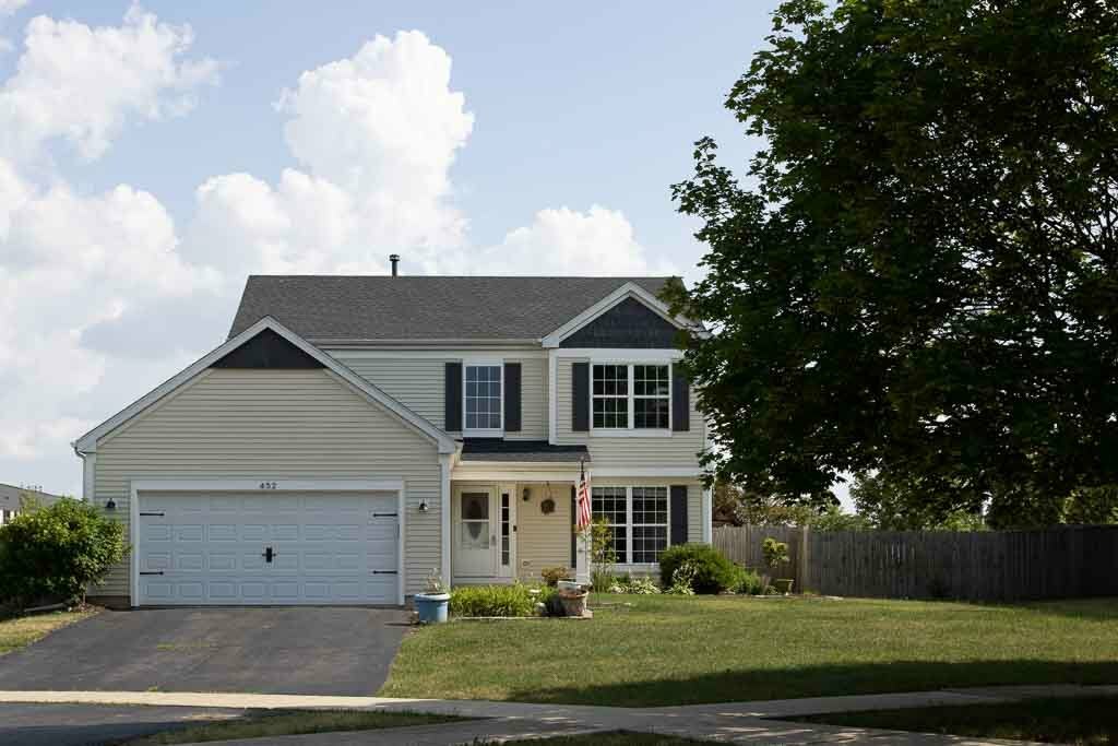 Property Photo:  452 Butterfly Road  IL 60490 