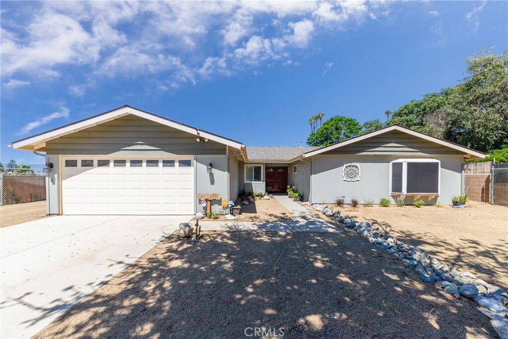 Property Photo:  5162 Viceroy Avenue  CA 92860 