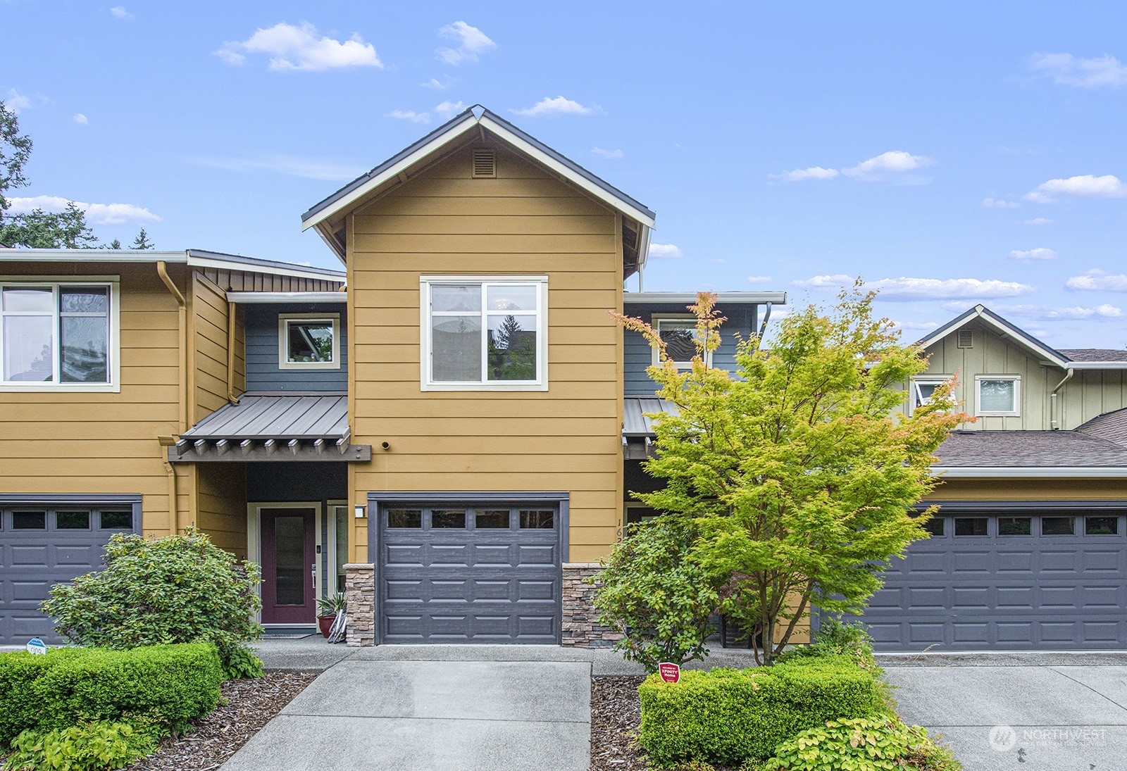 Property Photo: 162 Cougar Ridge Road NW 1104 WA 98027