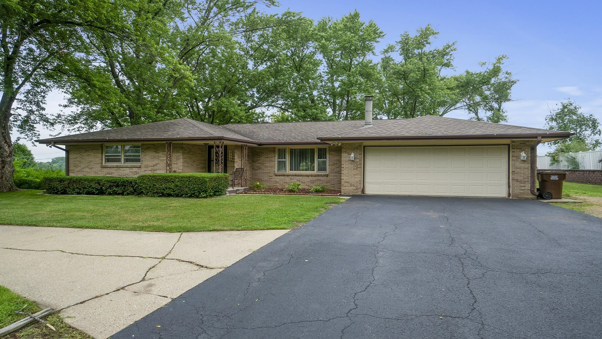 Property Photo:  2778 Cascade Drive  IL 61109 