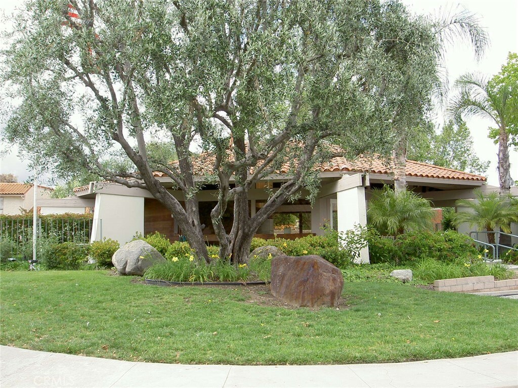 Property Photo:  401 Pinehurst Court  CA 92835 