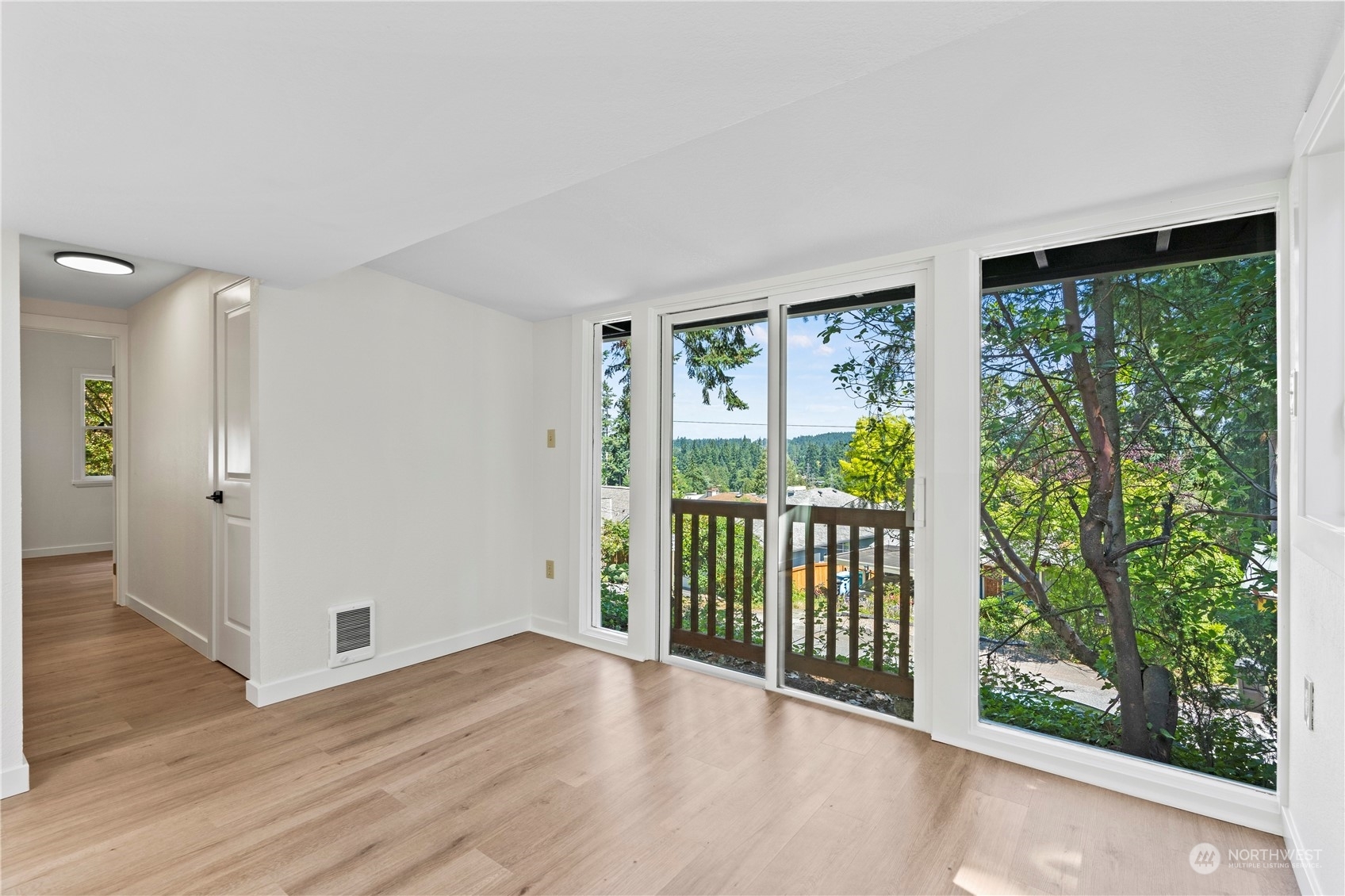 Property Photo:  1140 NE Perkins Way  WA 98155 