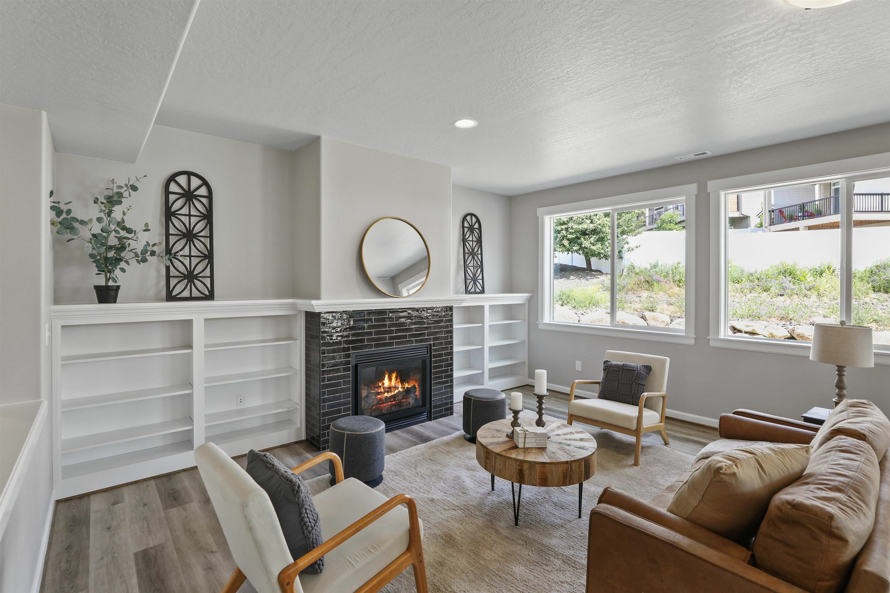 Property Photo: 2713 S Sonora Dr WA 99037