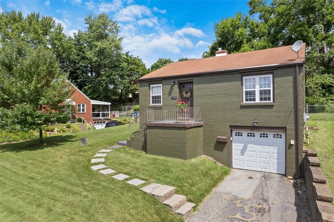 Property Photo:  148 Washington Blvd  PA 15237 