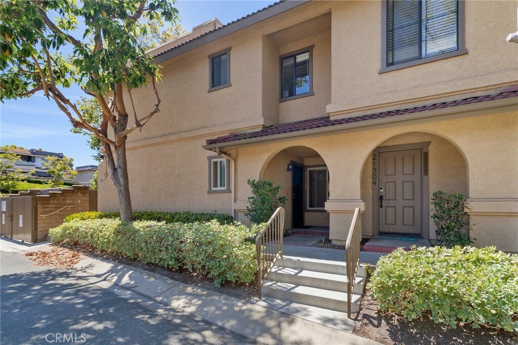 Property Photo:  21302 Balsam Lane 1  CA 92630 