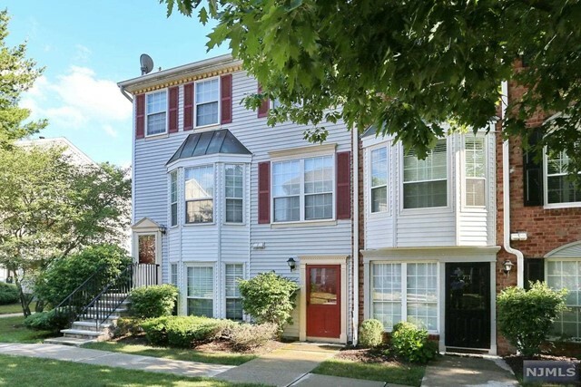 Property Photo:  752 Pepperidge Road  NJ 07430 