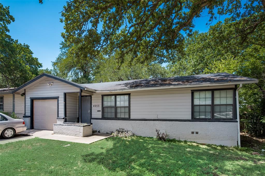 Property Photo: 4253 Crenshaw Avenue TX 76105