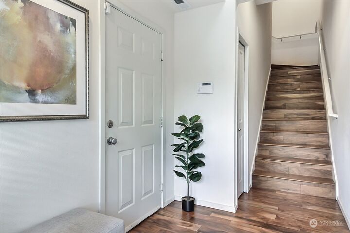 Property Photo:  16036 NE 94th Way 202  WA 98052 