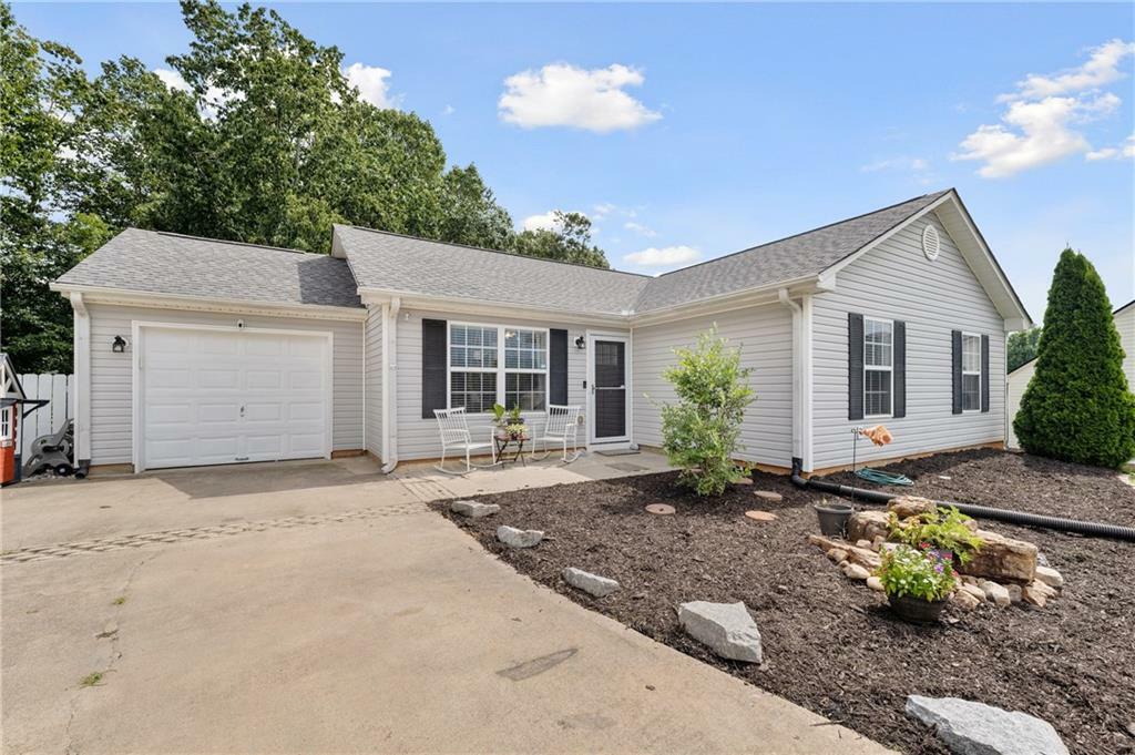 353 Shenandoah Circle  Winder GA 30680 photo