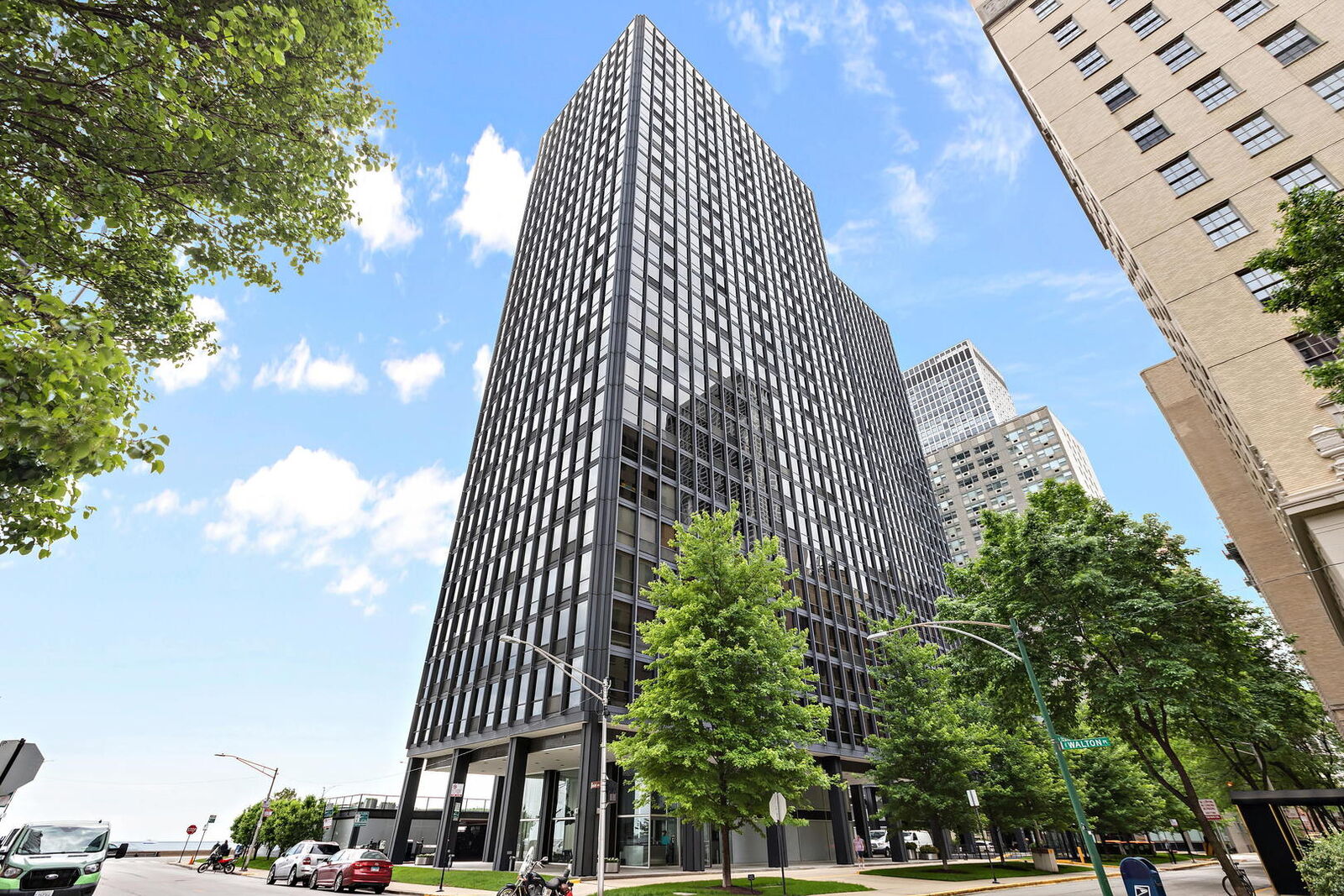 Property Photo: 910 N Lake Shore Drive 1719 IL 60611