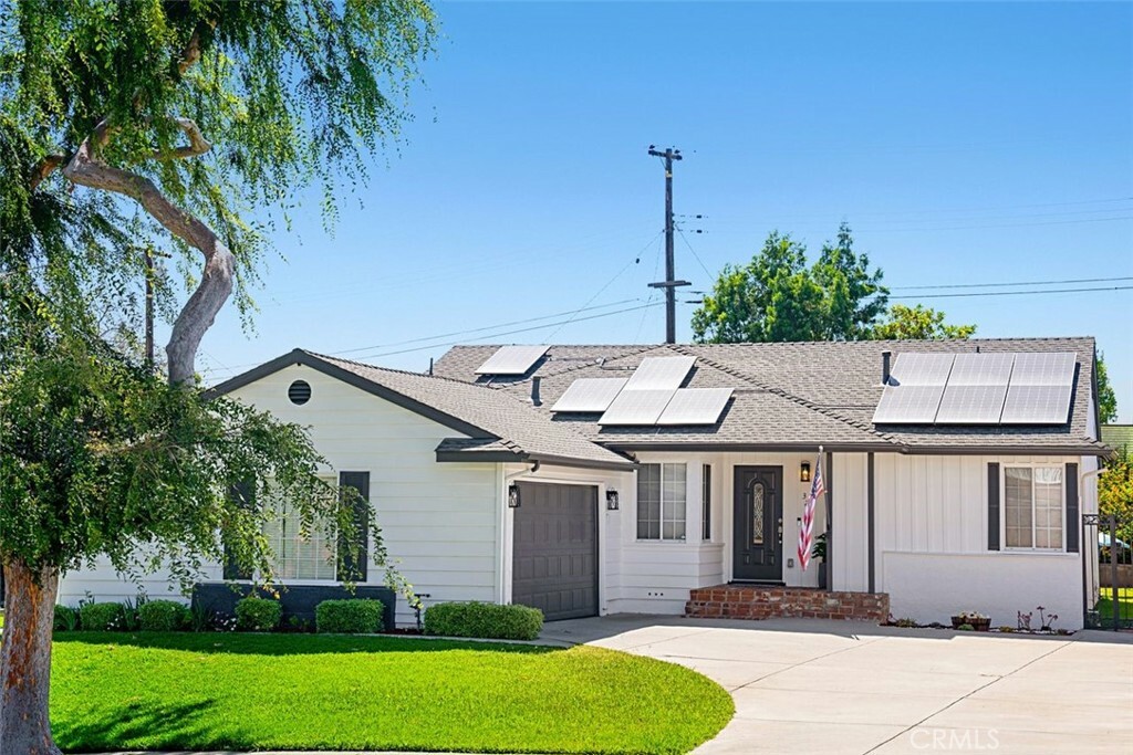 Property Photo:  321 Granada Drive  CA 90631 