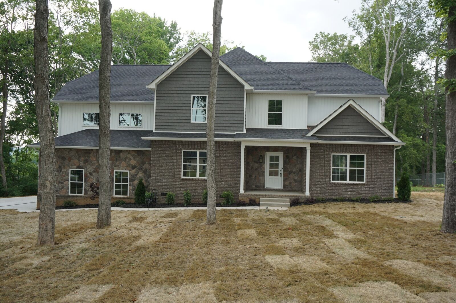 Property Photo: 1032 Gratton Rd TN 37043