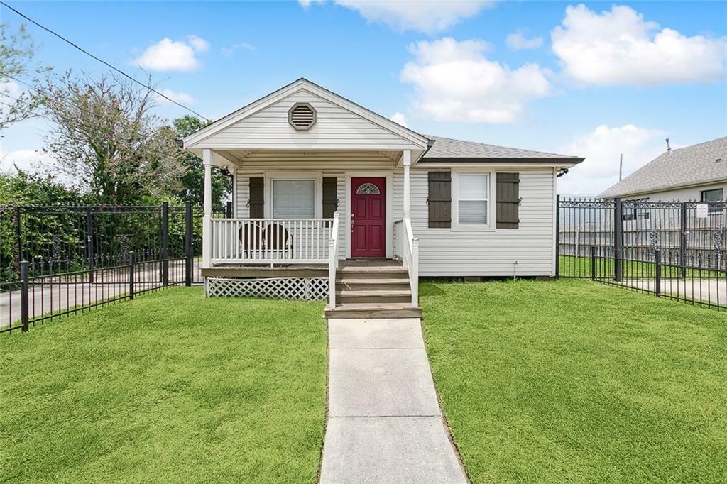 Property Photo:  3205 W Metairie Ave N  LA 70001 