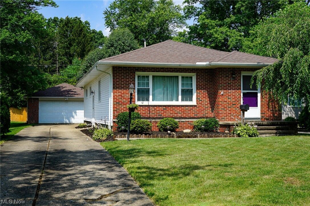 Property Photo:  222 N Pershing Avenue  OH 44313