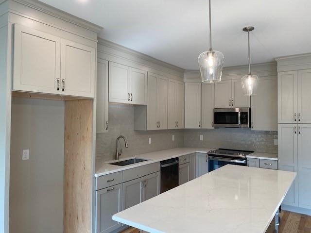 Property Photo: 18 Devereaux Way NH 03215