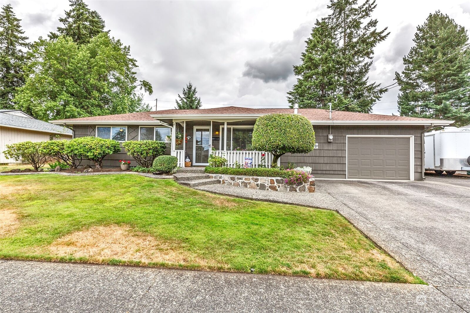 Property Photo: 1910 L Street SE WA 98002