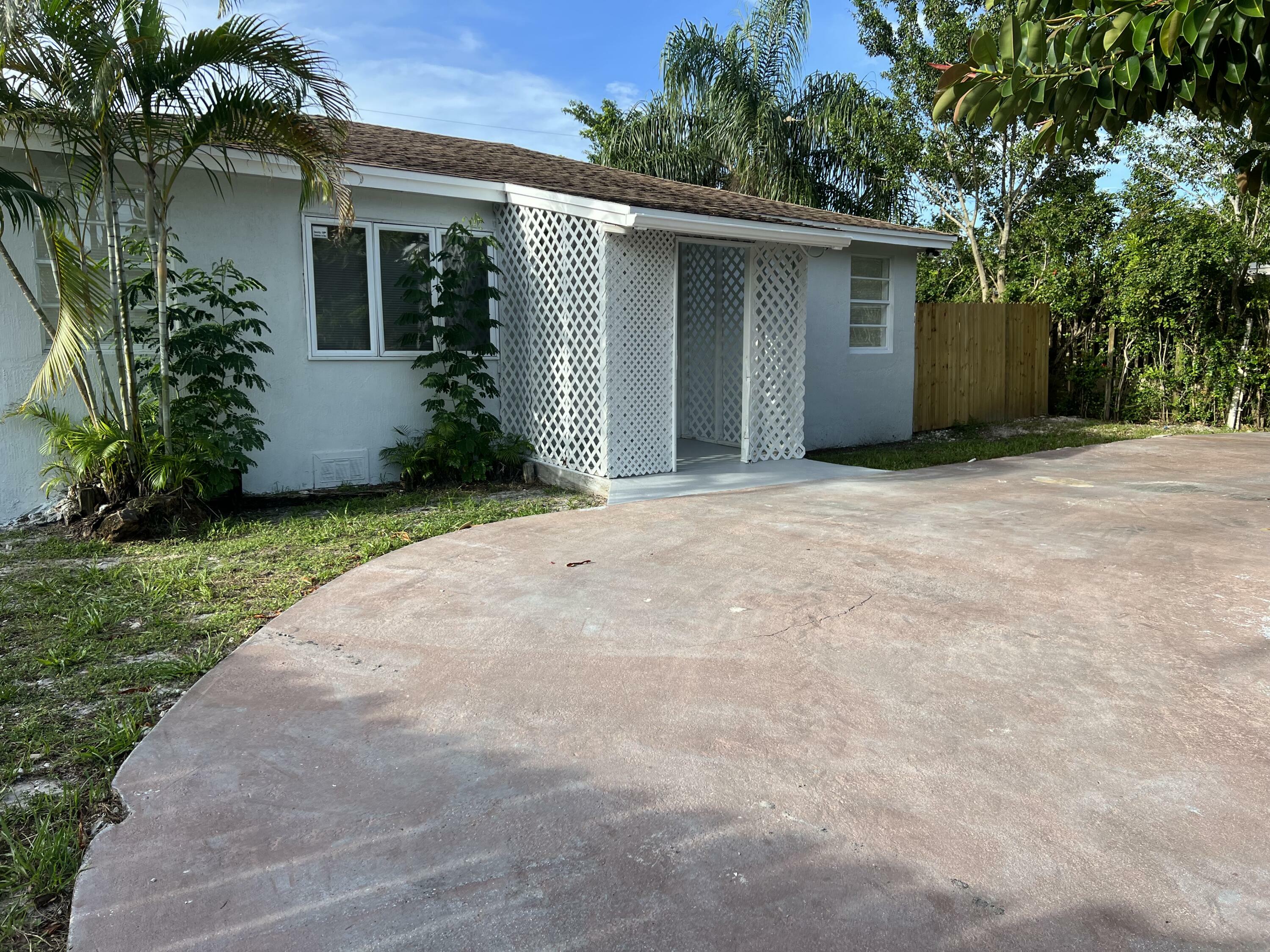 4985 Clinton Boulevard  Lake Worth FL 33463 photo