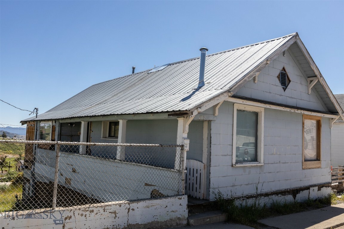 Property Photo:  102 W Daly  MT 59701 