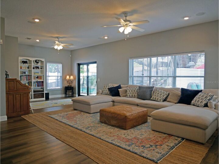 Property Photo:  3050 Oakbrook Circle  FL 33759 