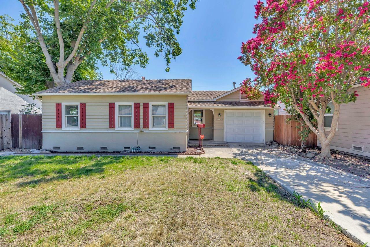 Property Photo:  2108 Juliesee Avenue  CA 95821 