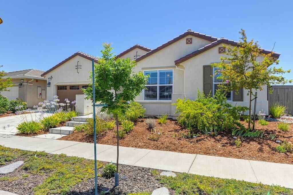 Property Photo:  2648 Banks Drive  CA 95776 