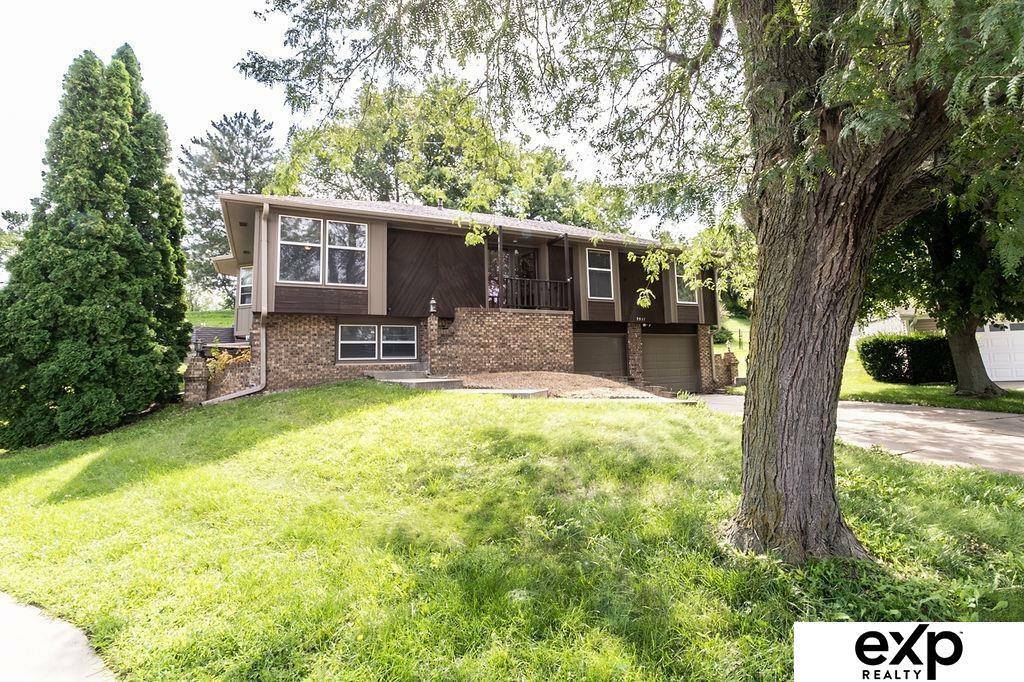 Property Photo: 3911 N 113th Circle NE 68164