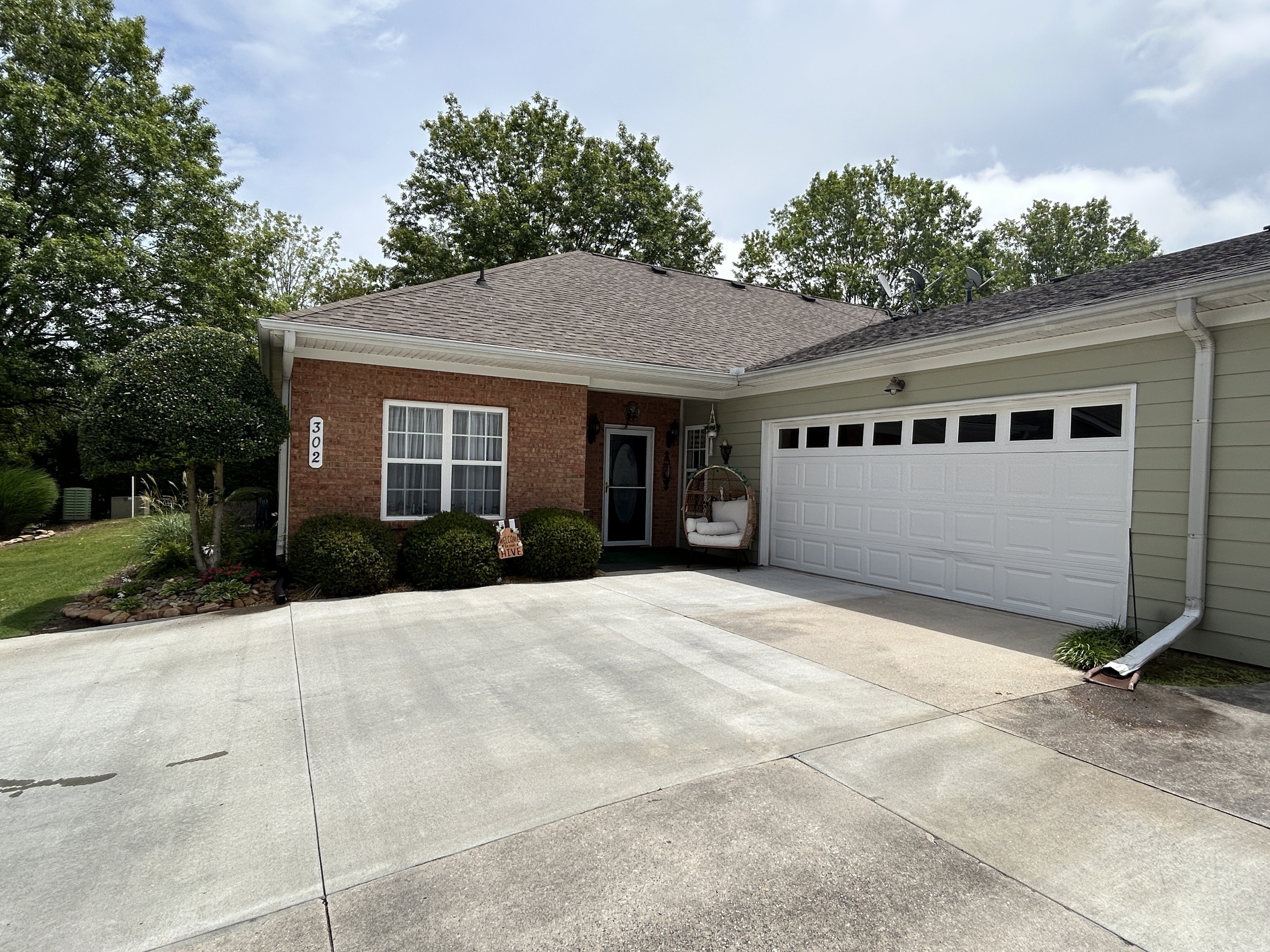 Property Photo:  302 Commonwealth Circle  GA 30263 