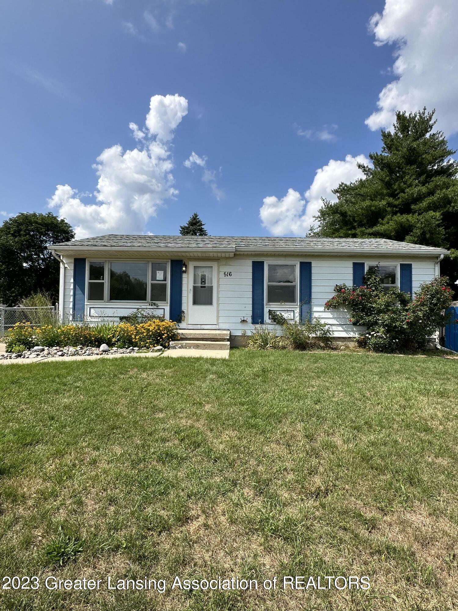 Property Photo:  516 Patricia Street  MI 48911 