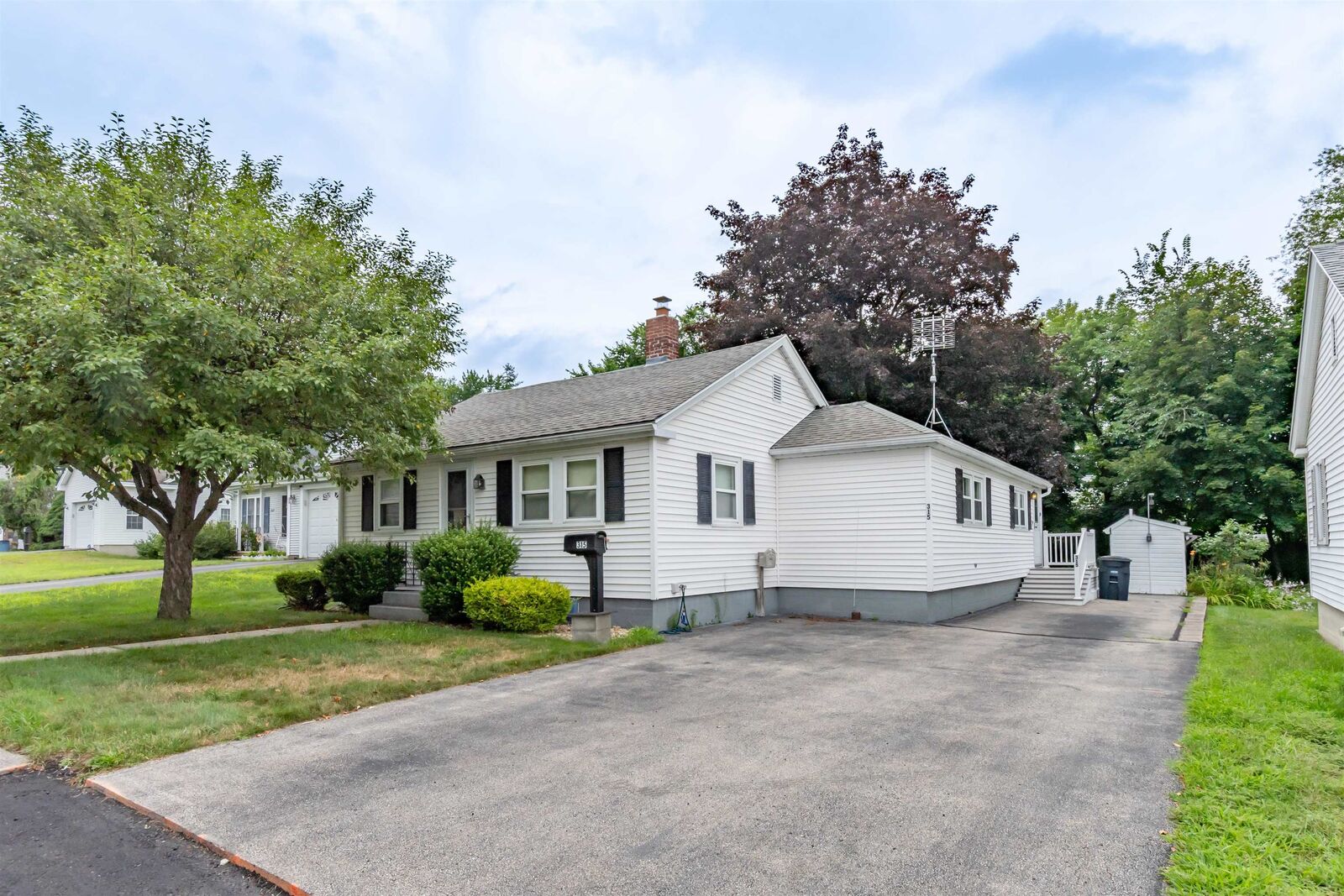 Property Photo:  315 Lake Street  NH 03060 