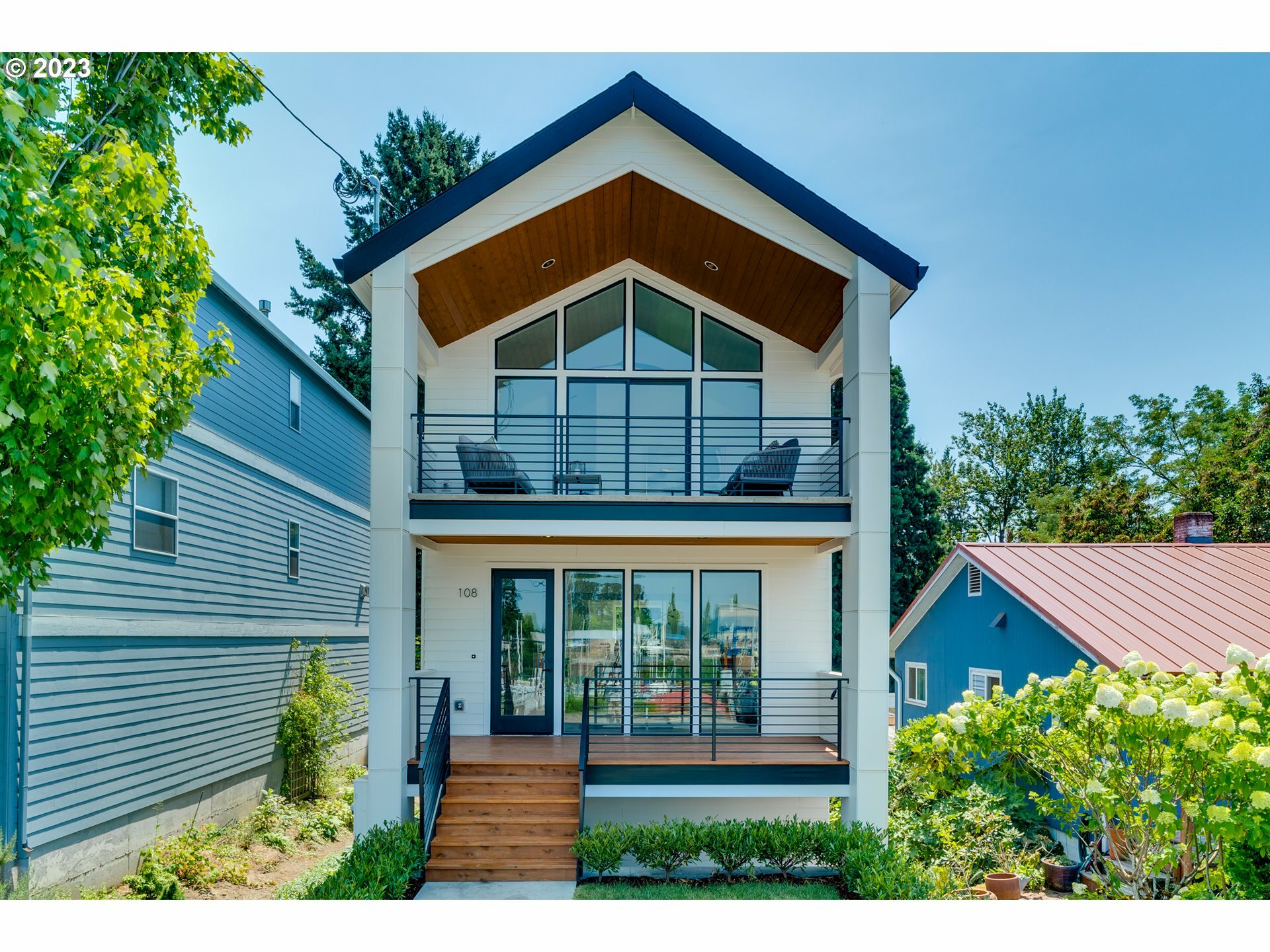 108 NE Bridgeton Rd  Portland OR 97211 photo