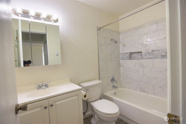 Property Photo: 33016 17th Pl S B203 WA 98003