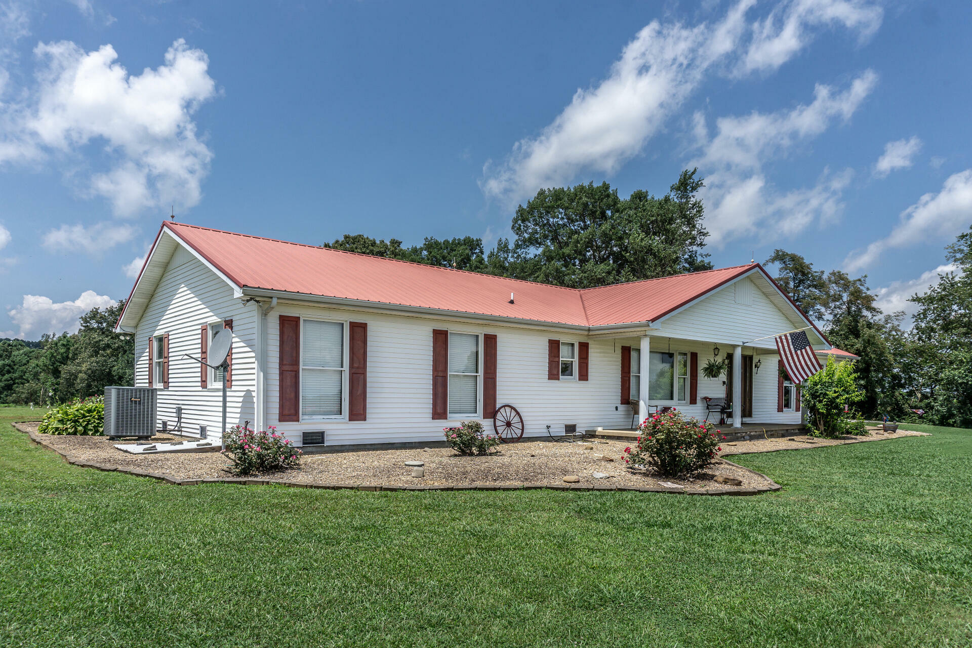 Property Photo:  5495 Snapps Ferry Road  TN 37616 