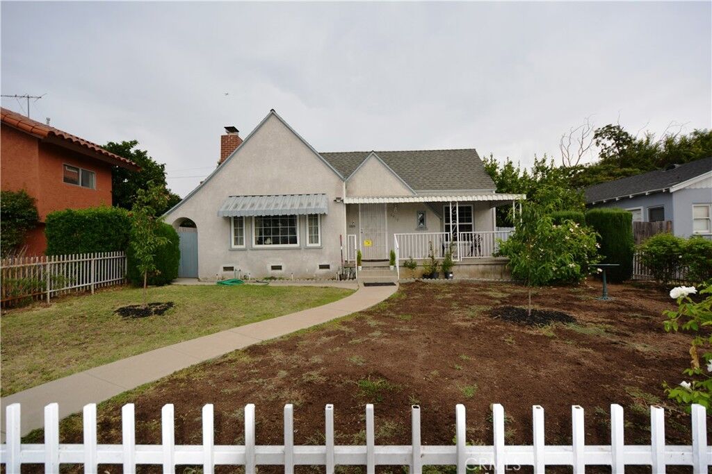 Property Photo:  6418 Broadway Avenue  CA 90606 