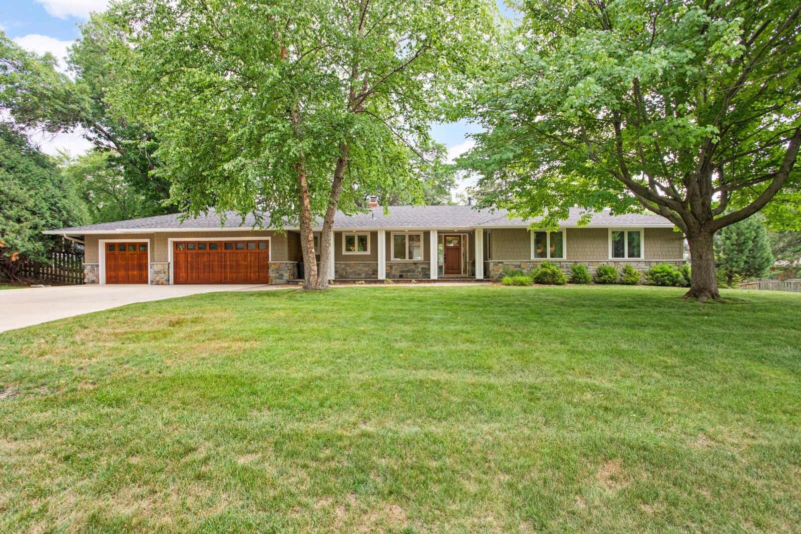 Property Photo: 5424 Highwood Drive W MN 55436