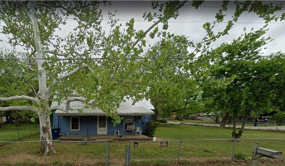 Property Photo:  104 Greathouse Street  TX 76426 