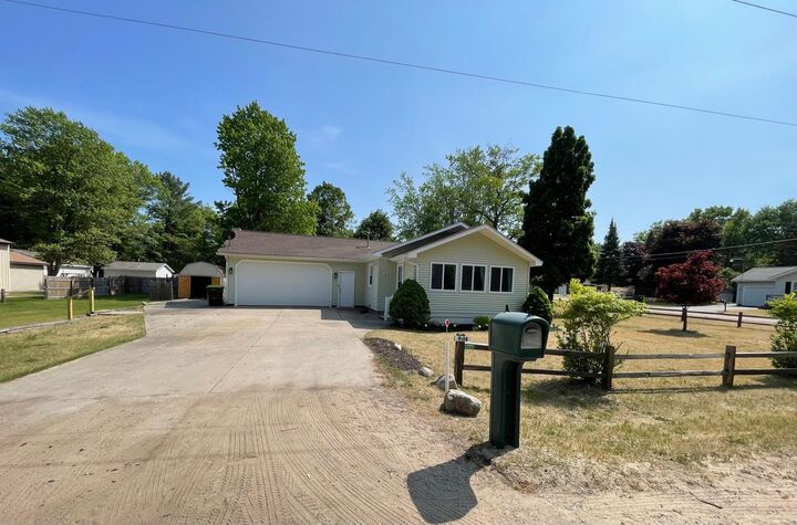 9114 W Airport Road  St. Helen MI 48656 photo