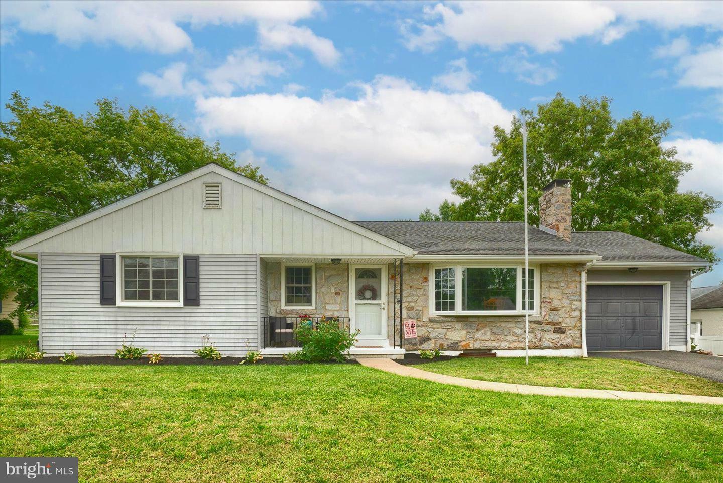 Property Photo:  52 Merkel Road  PA 19525 