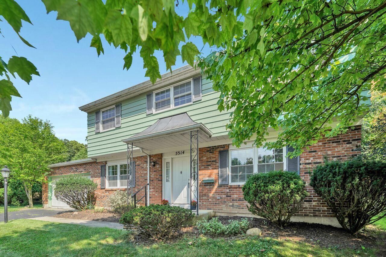 Property Photo:  5314 Woodglen Road  OH 43214 