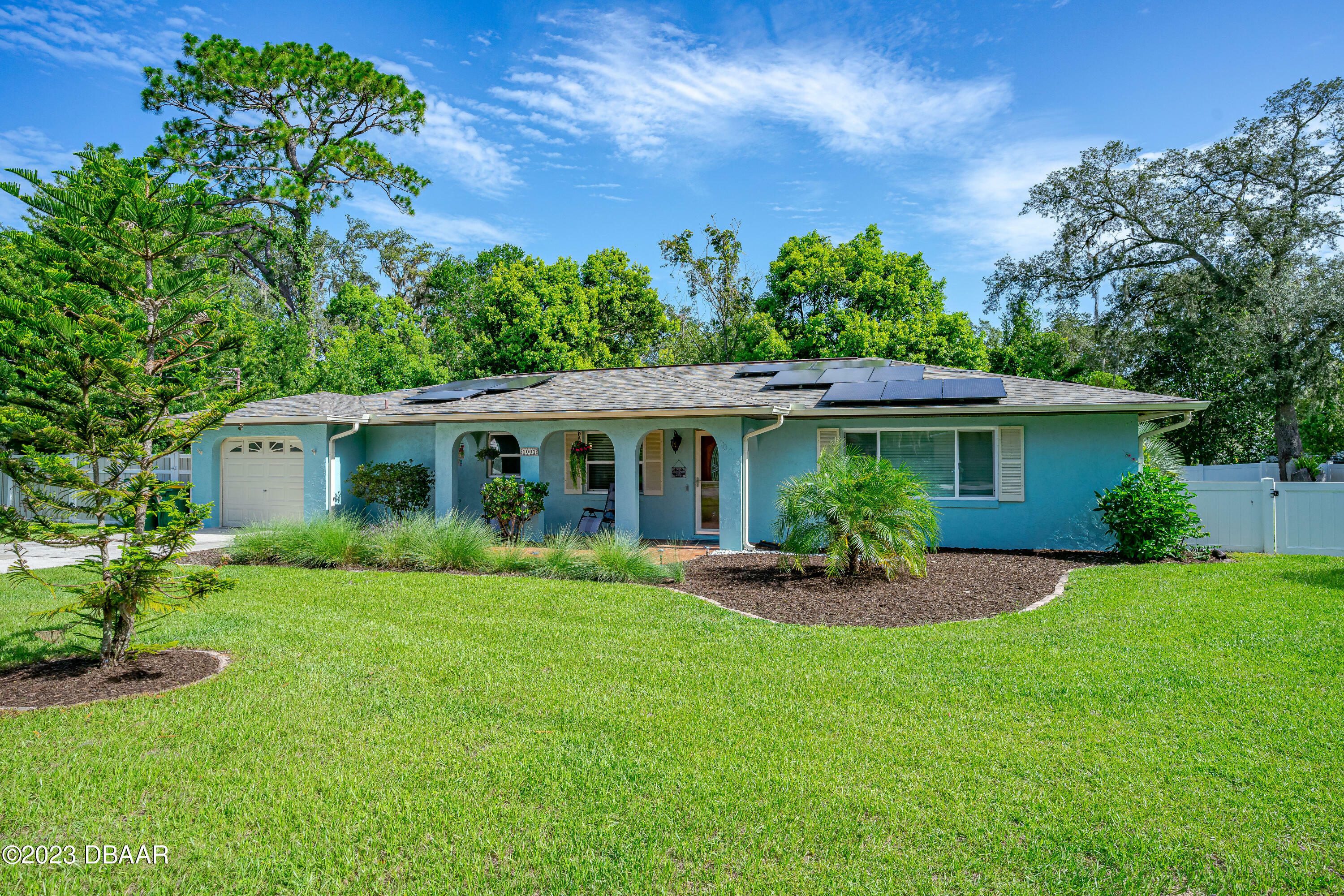 Property Photo:  1001 E Michigan Avenue  FL 32724 