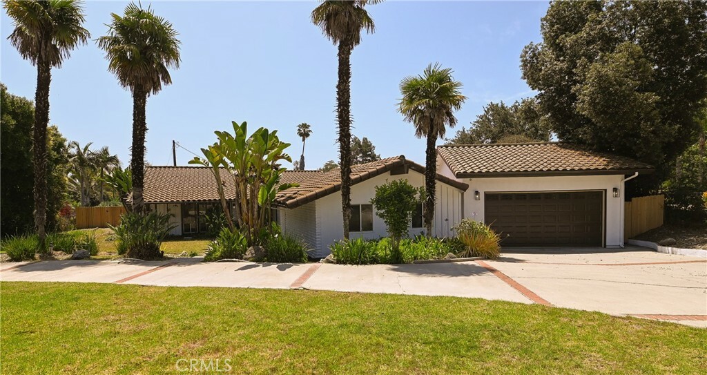 Property Photo:  214 E Las Palmas Drive  CA 92835 