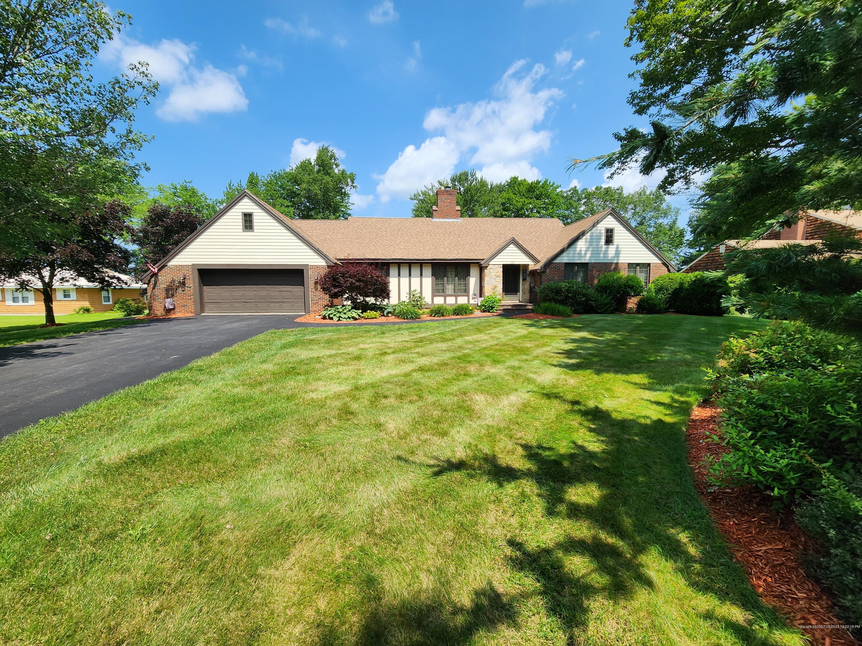 Property Photo: 176 Valview Drive ME 04210