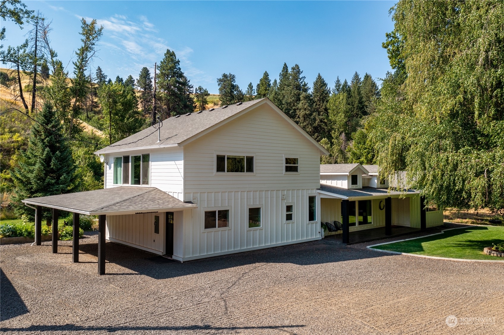 Property Photo:  43 Klicker Mountain Road  WA 99362 